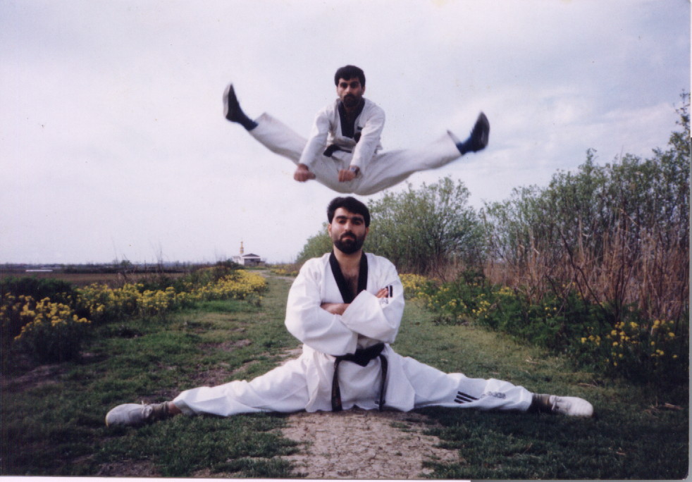 http://taekwondo-akhavan.persiangig.com/image/%D8%AA%DA%A9%D9%88%D8%A7%D9%86%D8%AF%D9%88/lk.JPG